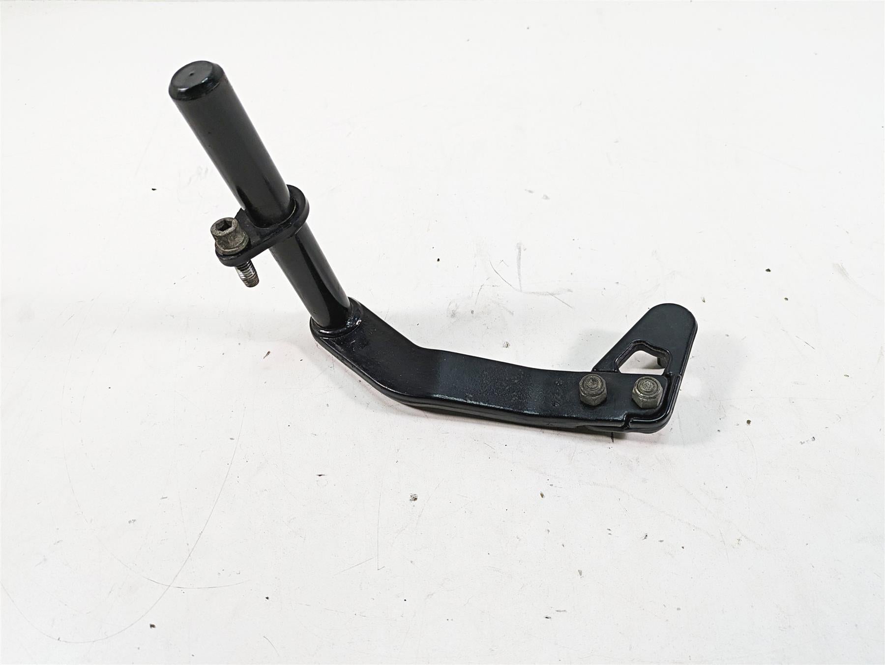 1999 Harley Dyna FXDL Low Rider Left Rear Footpeg Mount Arm 52740-94A {{ shop.shopifyCountryName }} - Mototech271