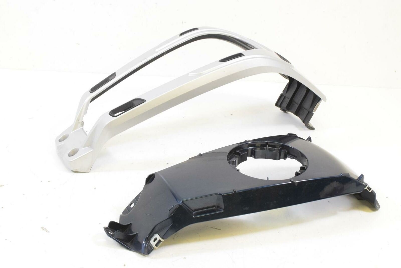 2013 BMW R1200 RT K26 Center Tank Cover With Luggage Rack 46637682974 | Mototech271