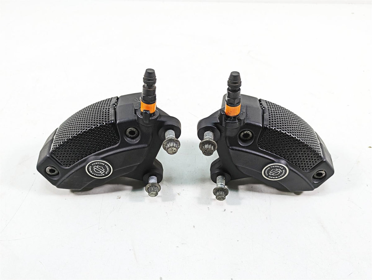 2018 Harley Touring FLHXSE CVO Street Glide Front Brake Caliper Set 41300209 {{ shop.shopifyCountryName }} - Mototech271