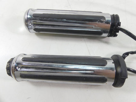 2006 Harley Touring FLHTCU SE CVO Heated Hand Throttle Grip Set 56847-06 {{ shop.shopifyCountryName }} - Mototech271
