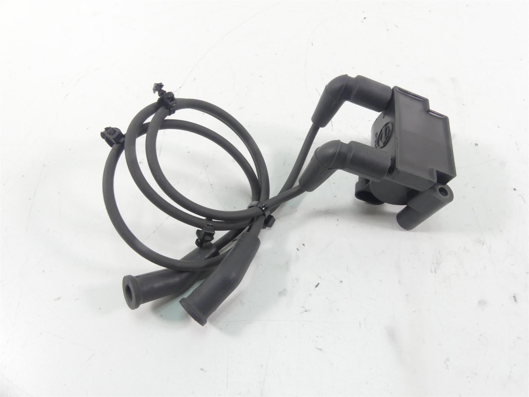 2013 Harley Touring FLHTK Electra Glide Ignition Coil Wires & Plugs 31696-07A {{ shop.shopifyCountryName }} - Mototech271
