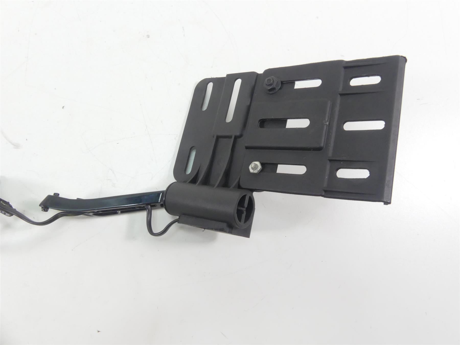 2018 Harley Softail FXFB Fat Bob Side License Plate Holder Set 67900115 {{ shop.shopifyCountryName }} - Mototech271