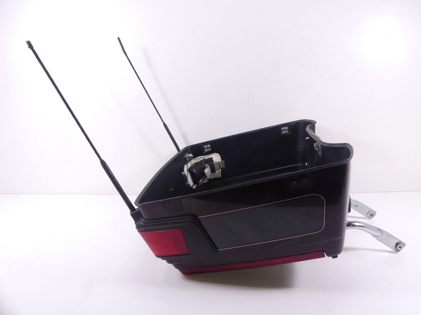 2006 Harley Touring FLHTCUI Electra Glide Lower Bottom Trunk Tour Pak 53128-06 {{ shop.shopifyCountryName }} - Mototech271