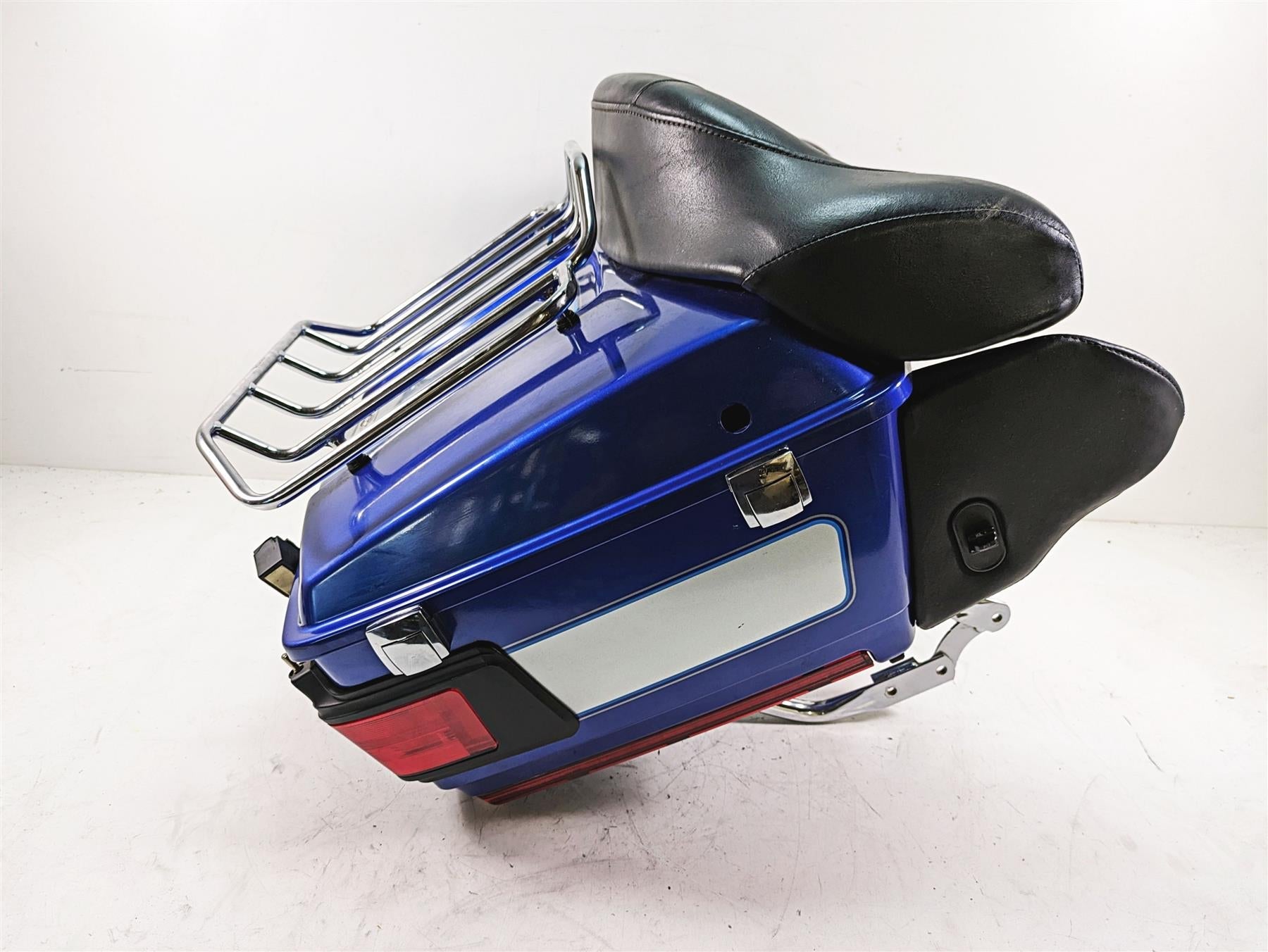 2010 Harley Touring FLHTCU Electra Glide Rear Trunk & Speaker Set 53128-09 {{ shop.shopifyCountryName }} - Mototech271