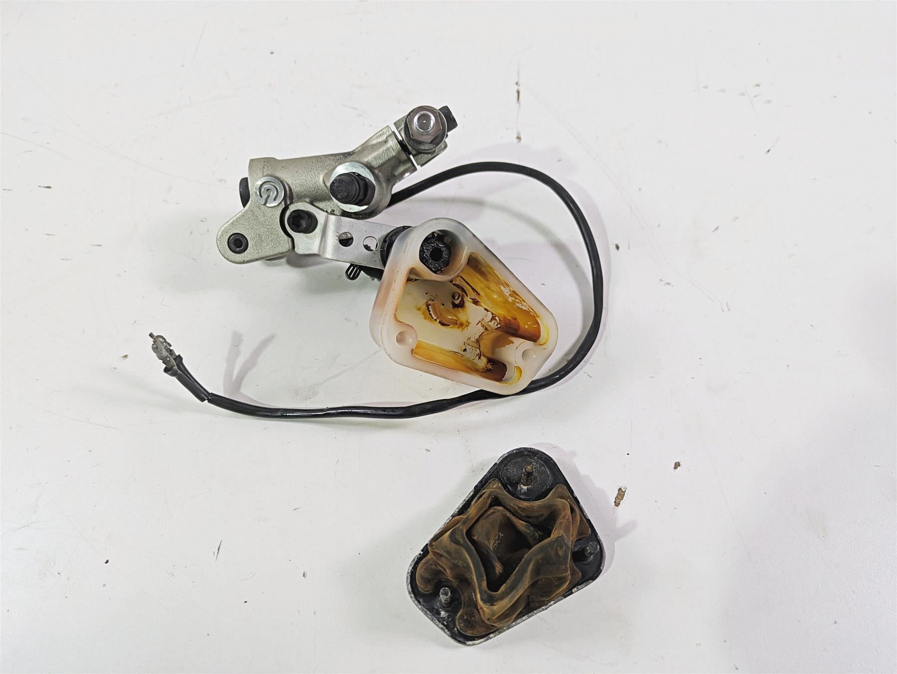 2012 Ducati Streetfighter 848 Front Radial Brake Master Cylinder Brembo 62440572