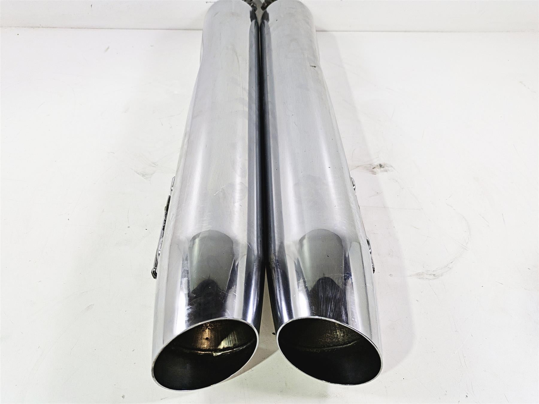 2010 Harley Touring FLHX Street Glide Stock Oem Exhaust Muffler Set 65592-09A {{ shop.shopifyCountryName }} - Mototech271
