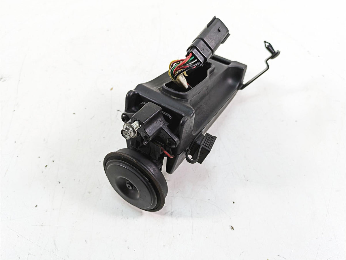 2020 Harley Softail FXBB Street Bob Horn + Media Usb Wiring Box 69201654 {{ shop.shopifyCountryName }} - Mototech271
