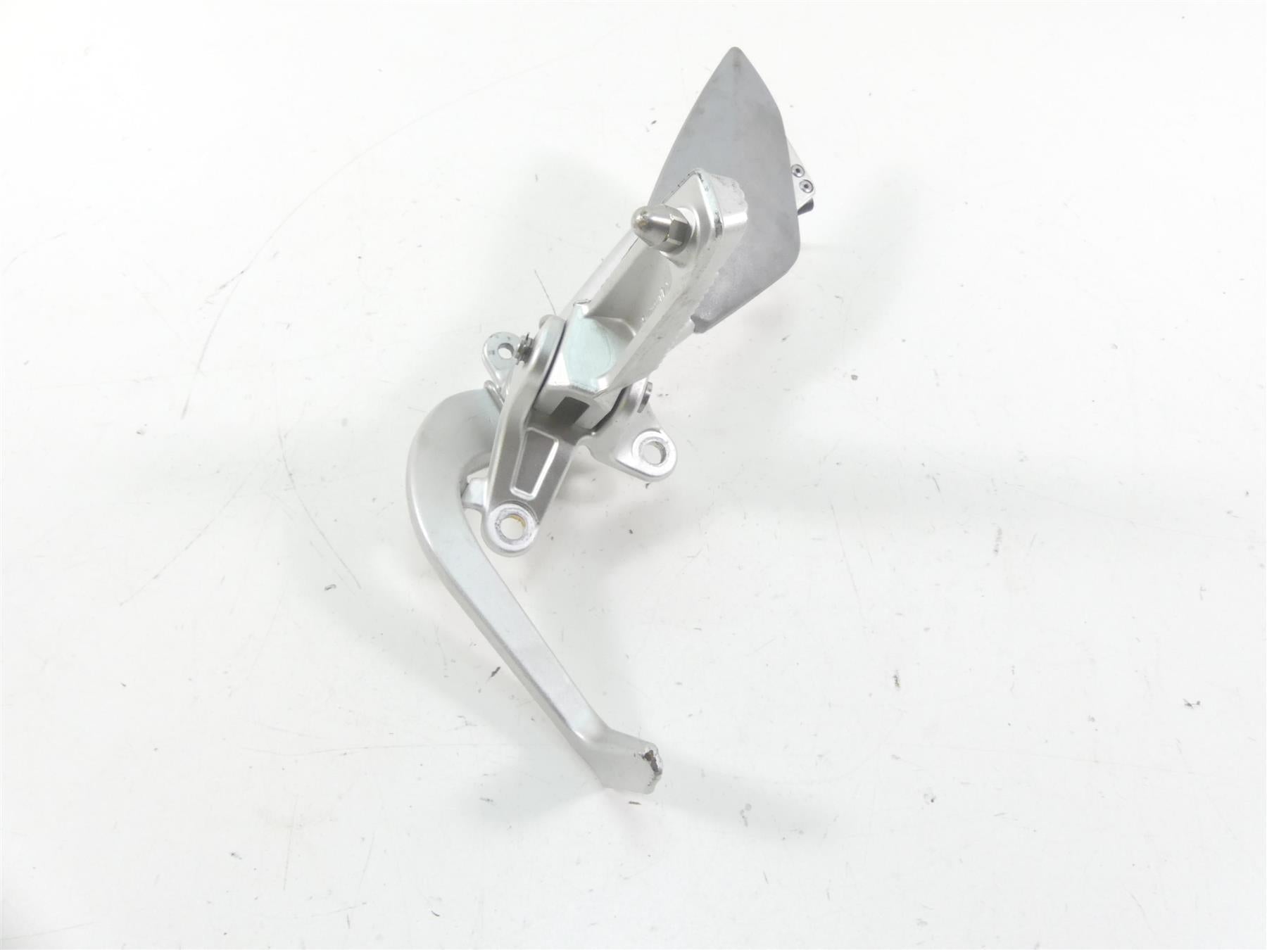 2009 BMW K1300 S K40 Right Footpeg Foot Peg& Brake Ped 46717660154 {{ shop.shopifyCountryName }} - Mototech271