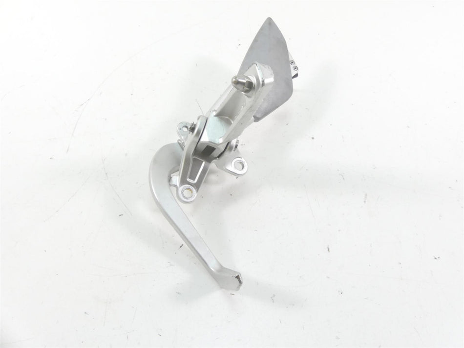 2009 BMW K1300 S K40 Right Footpeg Foot Peg& Brake Ped 46717660154 {{ shop.shopifyCountryName }} - Mototech271