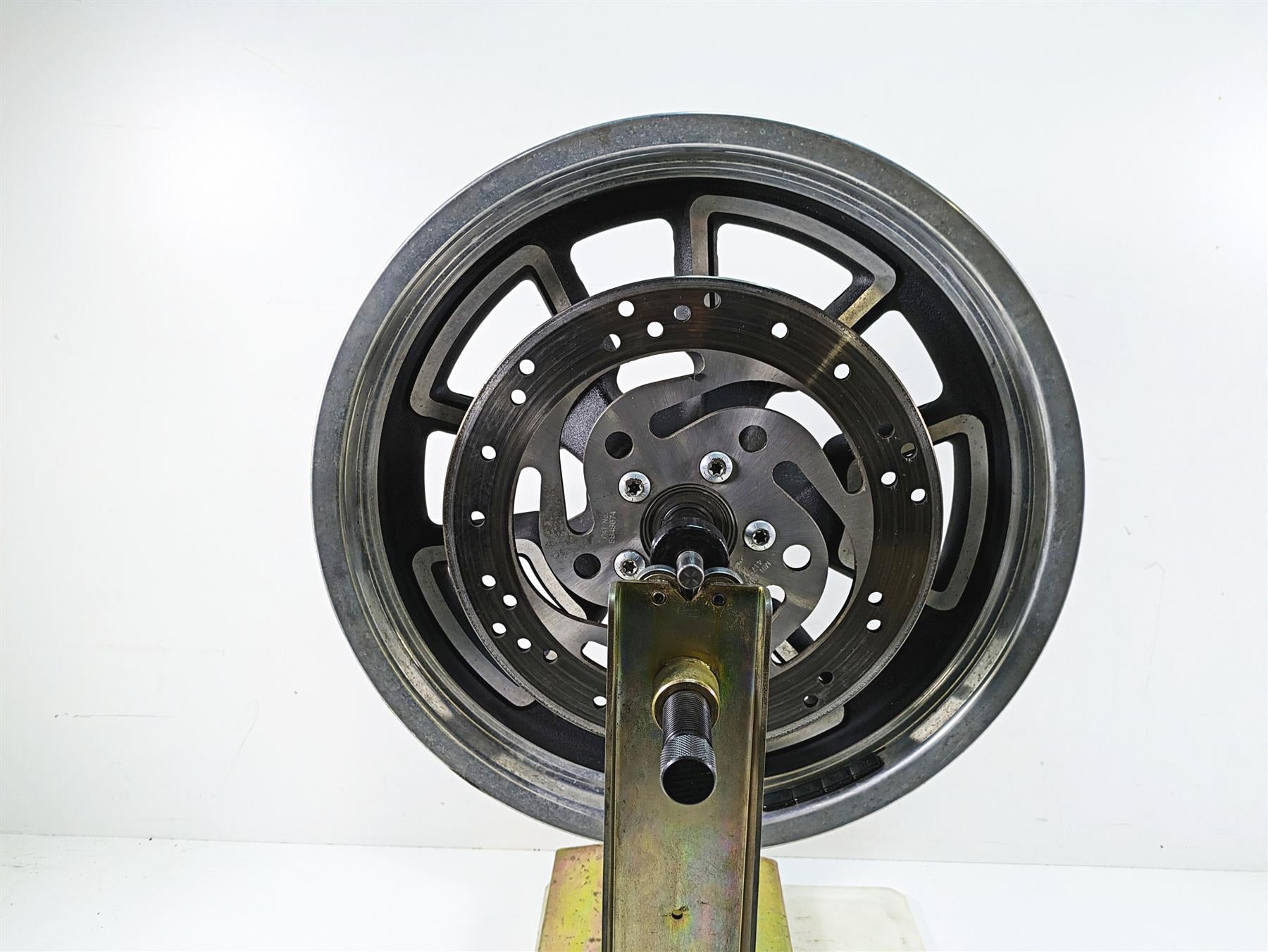 2015 Harley FXDL Dyna Low Rider Straight 17x4.5 Cast Rear Wheel Rim 40900289