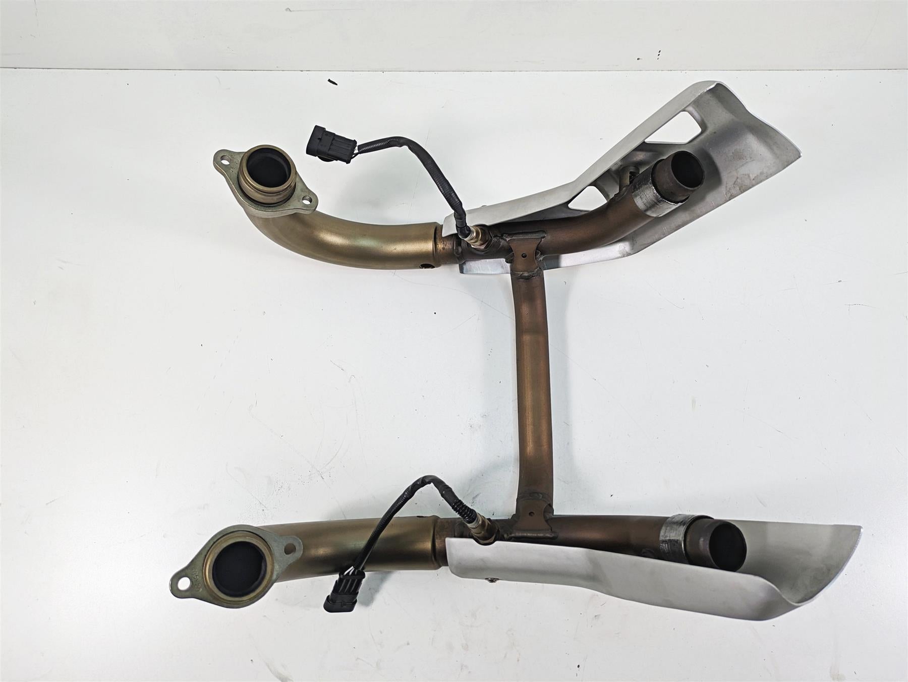 2020 Moto Guzzi V85 TT Adventure Oem Exhaust Header Pipes Manifold 2B006365 {{ shop.shopifyCountryName }} - Mototech271