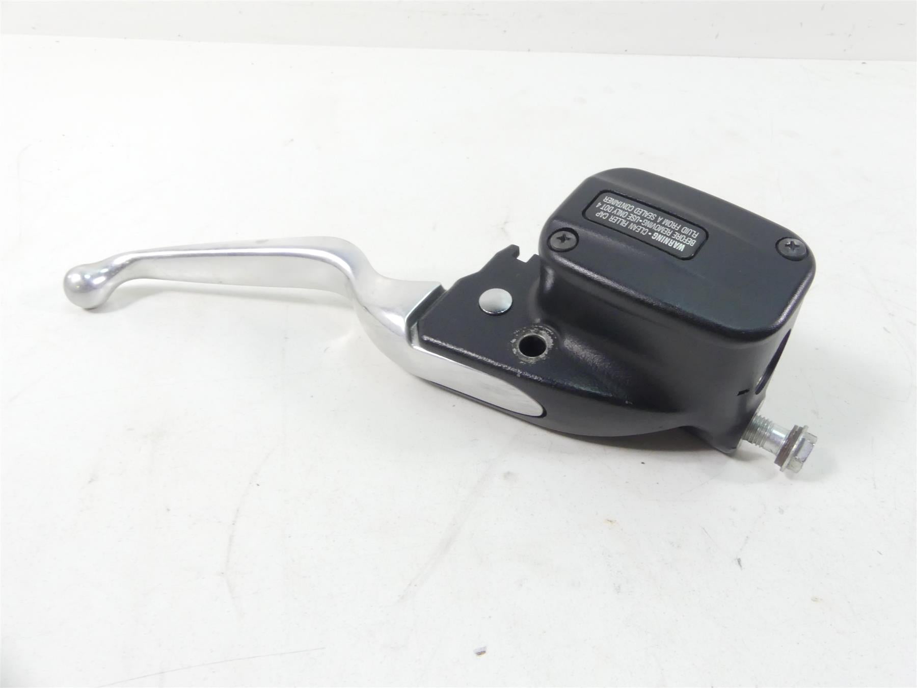 2019 Harley Softail FXBB Street Bob Front 1/2