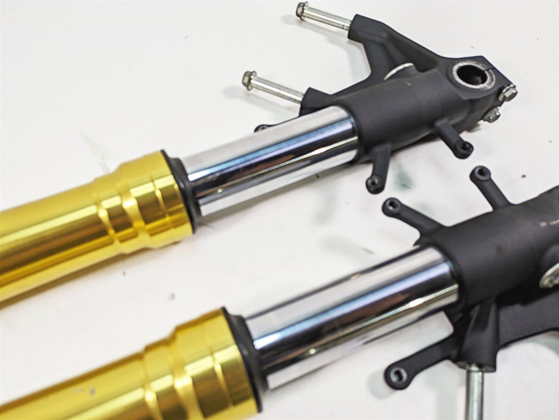 2022 Suzuki GSXR 750 Showa Front Fork Leg Set -Read 51103-15J11 51104-15J11 {{ shop.shopifyCountryName }} - Mototech271