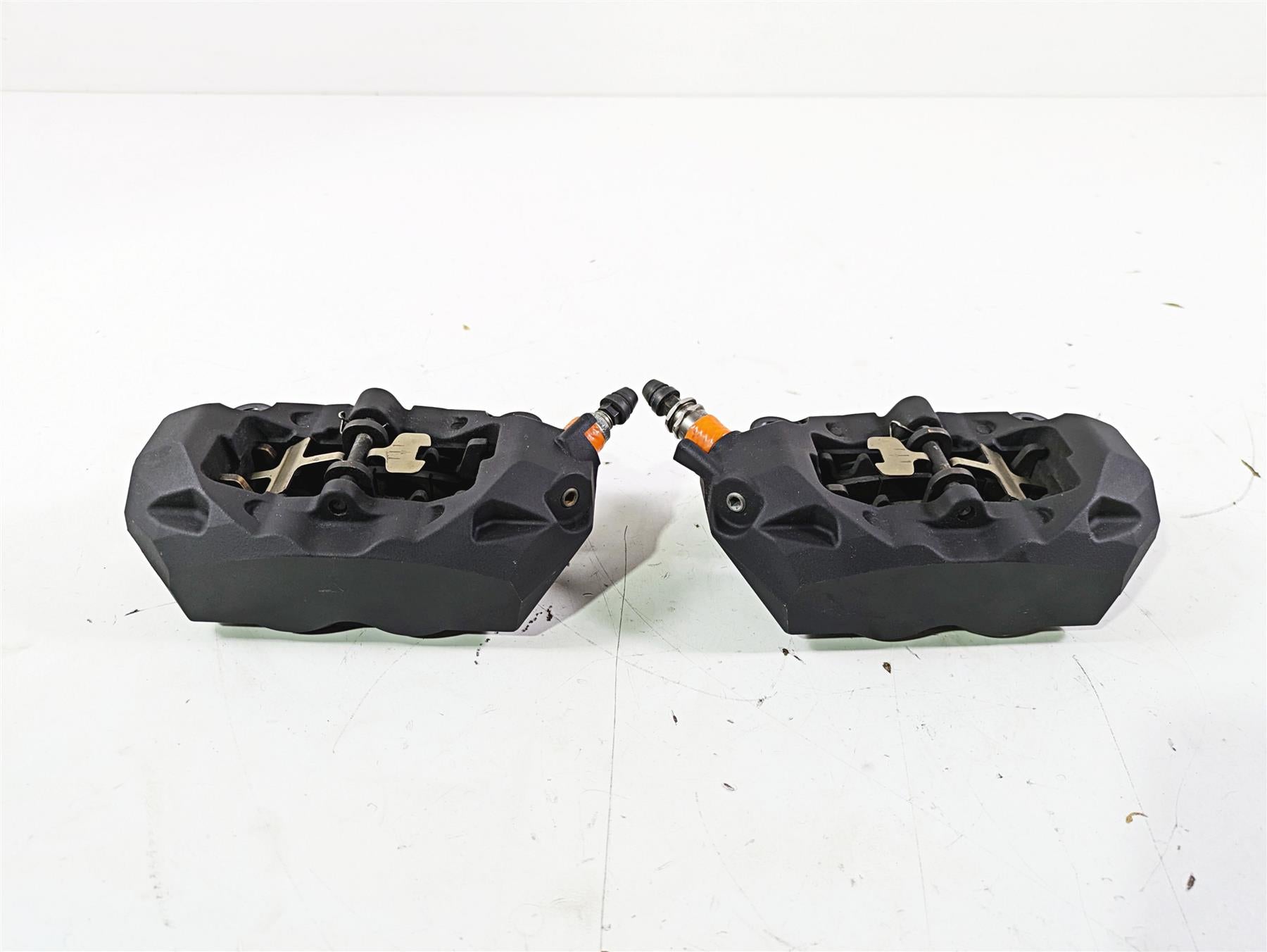 2018 BMW R1200GS GSW K50 Brembo Front Brake Caliper Set 34118556205 34118556206 {{ shop.shopifyCountryName }} - Mototech271