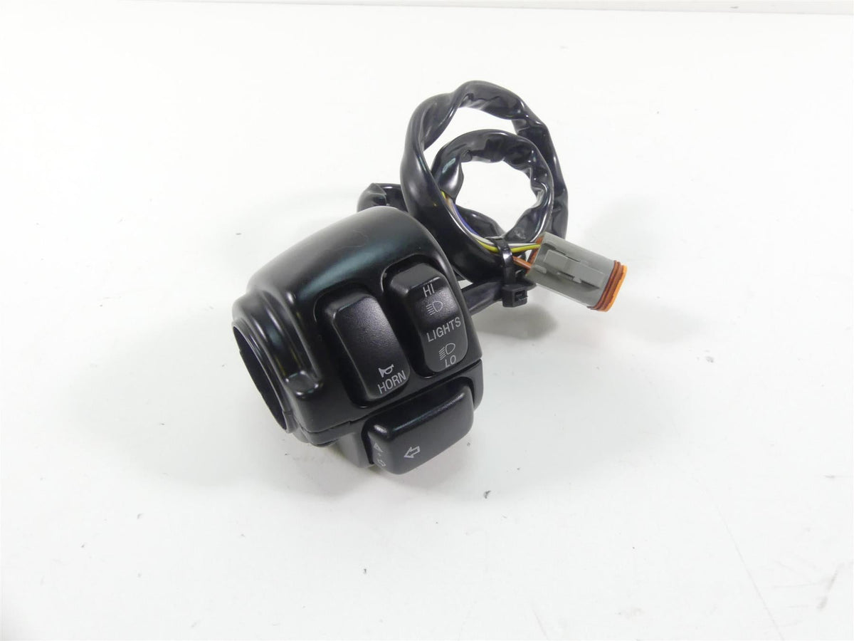 2006 Harley VRSCD Night Rod Left Hand Lights Blinker Control Switch 71682-06A {{ shop.shopifyCountryName }} - Mototech271