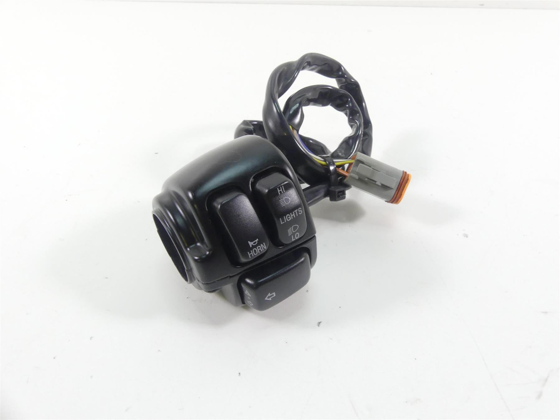 2006 Harley VRSCD Night Rod Left Hand Lights Blinker Control Switch 71682-06A {{ shop.shopifyCountryName }} - Mototech271