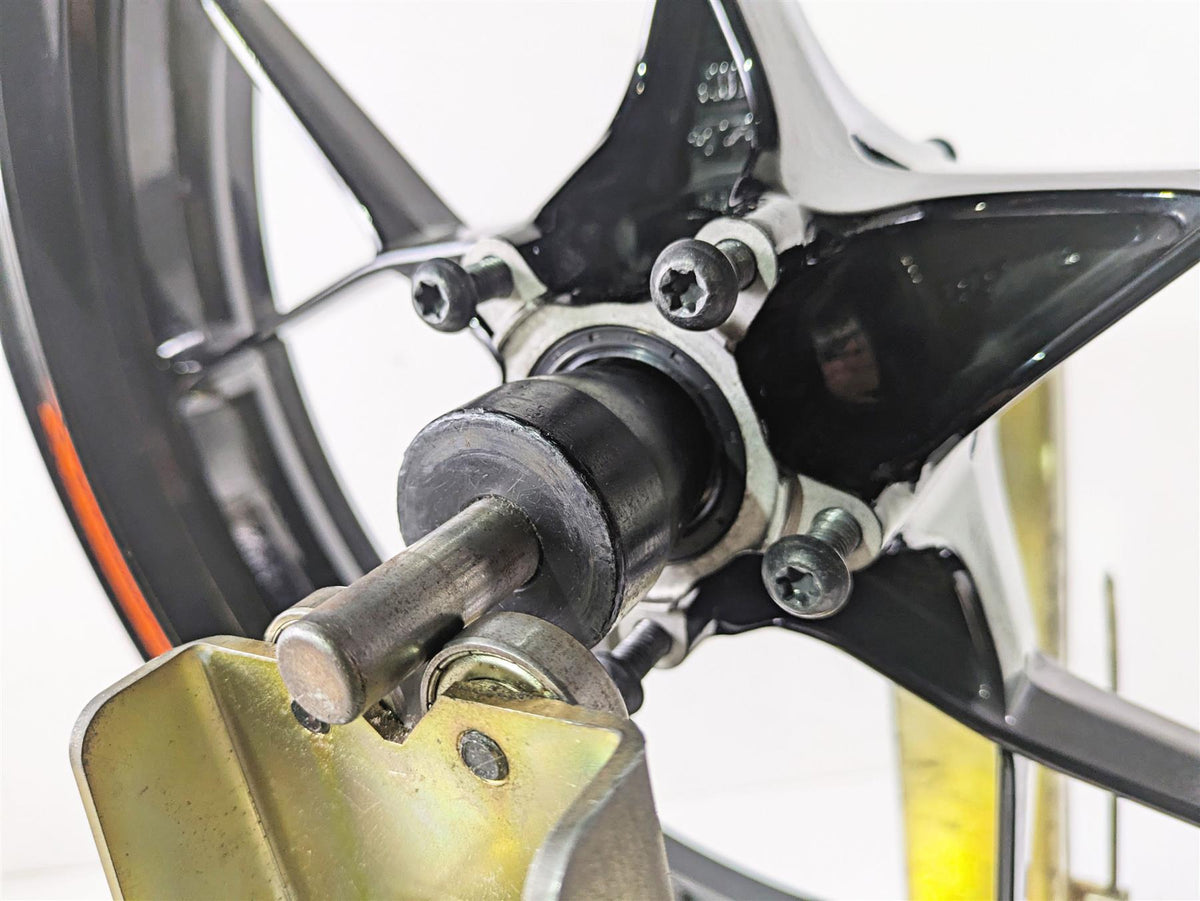 2018 KTM 1290 Super Duke R 17x3.5 Front Wheel Rim - Dent 6130900114430 {{ shop.shopifyCountryName }} - Mototech271