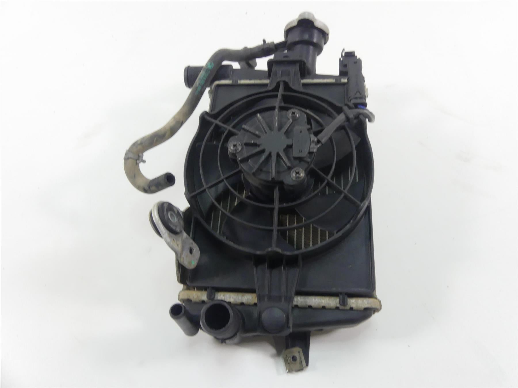 2019 BMW R1250GS K50 Left Radiator Fan Cover Set -No Leaks 17118546408 {{ shop.shopifyCountryName }} - Mototech271