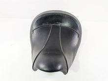 Load image into Gallery viewer, 2017 Indian Chieftain Limited Front Seat Saddle No Studs - No Tears 2686580
