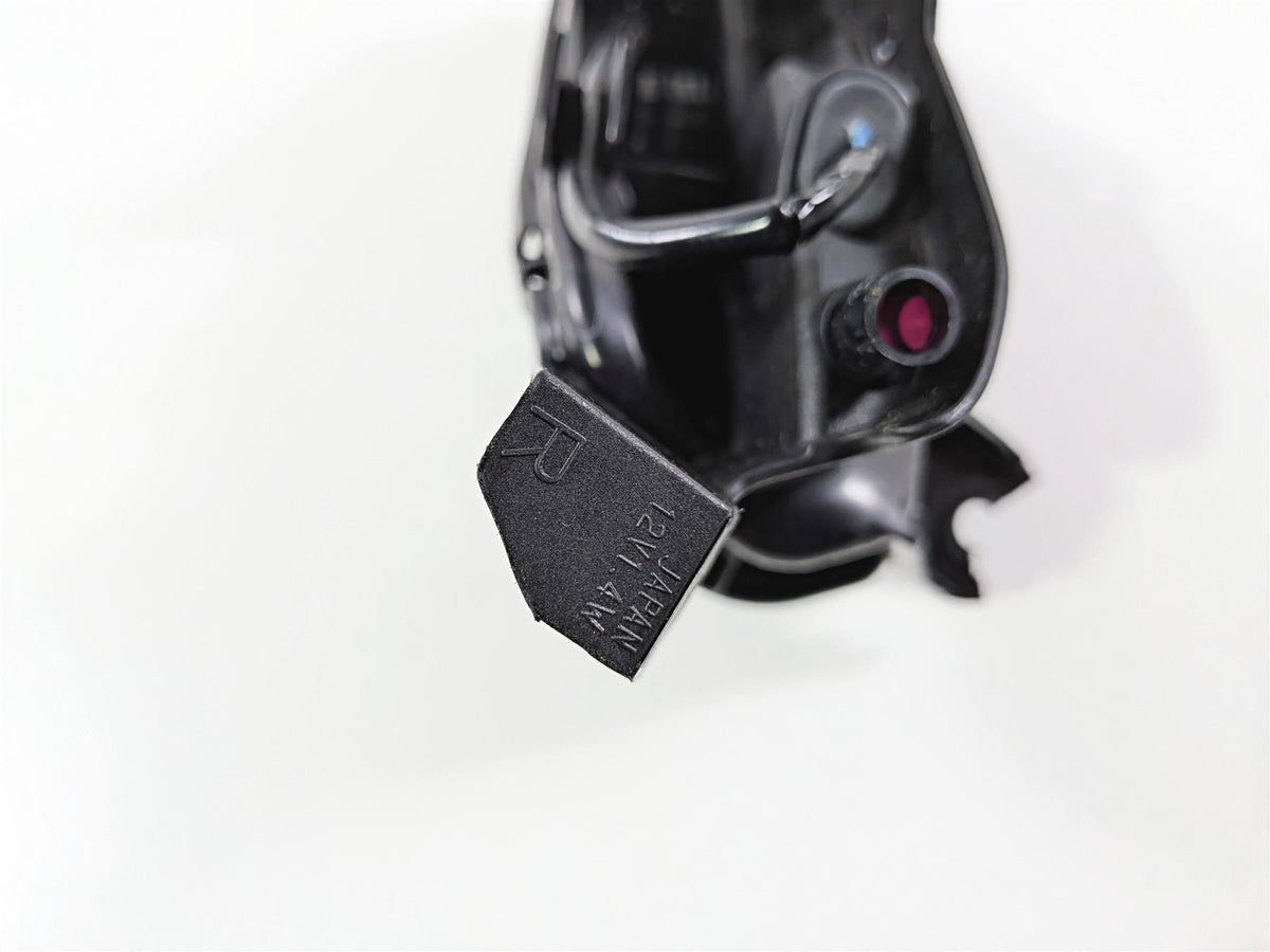 2025 Yamaha YZF R7 Right Pilot Headlight Running Lamp BEB-84302-00-00 {{ shop.shopifyCountryName }} - Mototech271