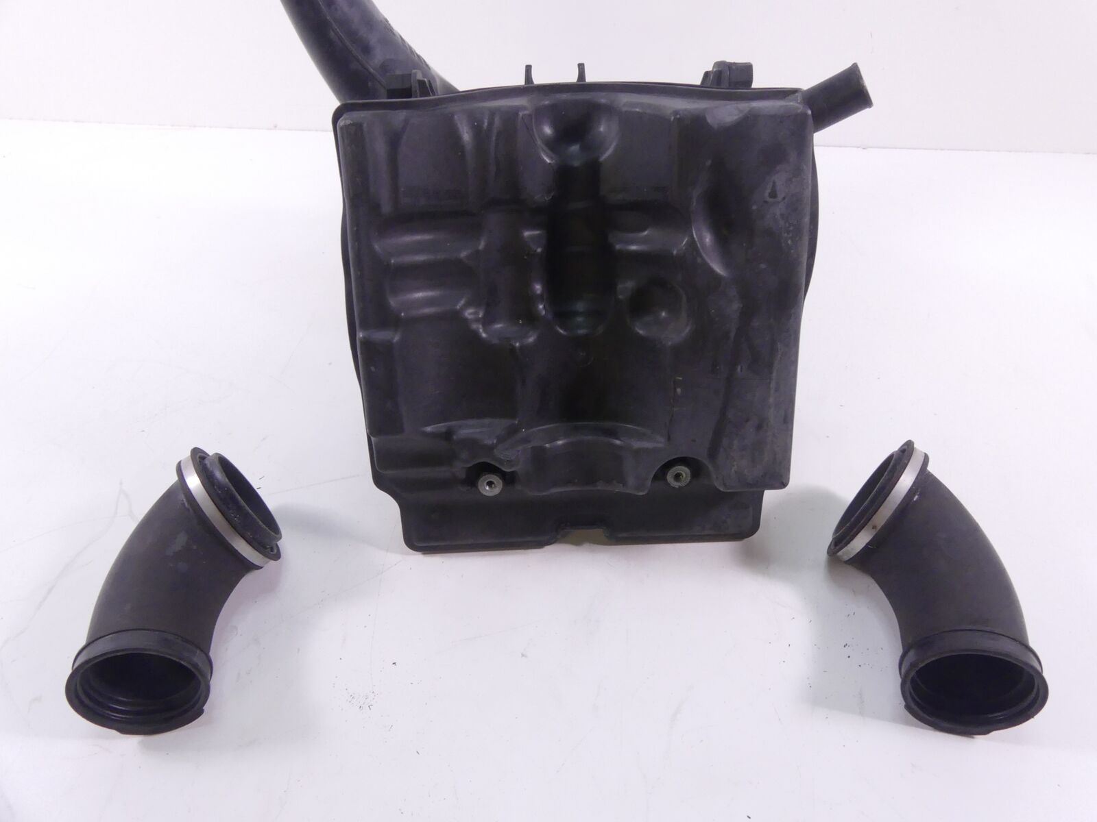 2008 BMW R1200R K27 Air Box Filter Breather Cleaner + Tubes & Ram 13717677655 {{ shop.shopifyCountryName }} - Mototech271