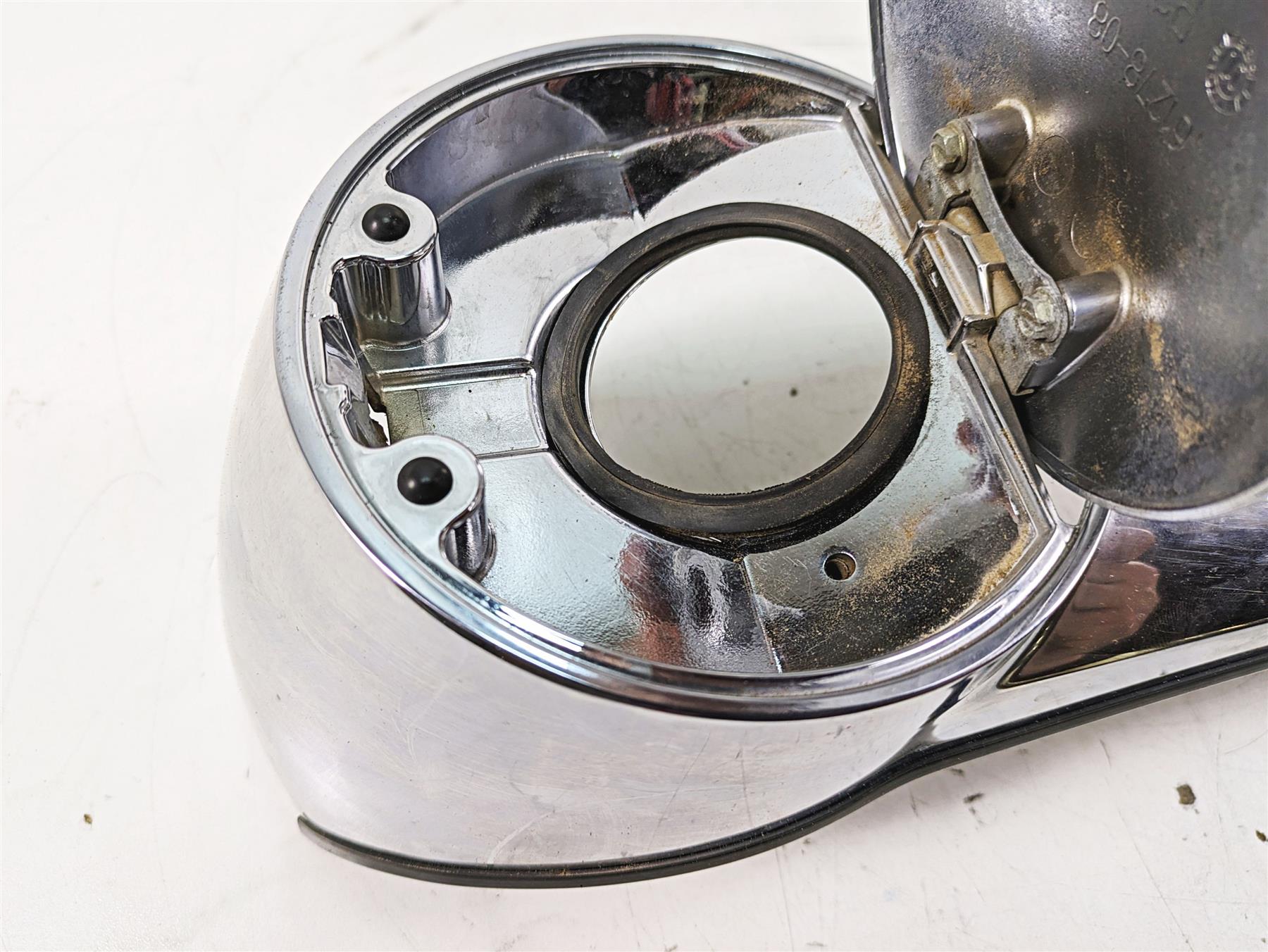 2008 Harley FLHTCU Electra Glide Fuel Tank Dash Intercom Console Cover 61270-08 {{ shop.shopifyCountryName }} - Mototech271