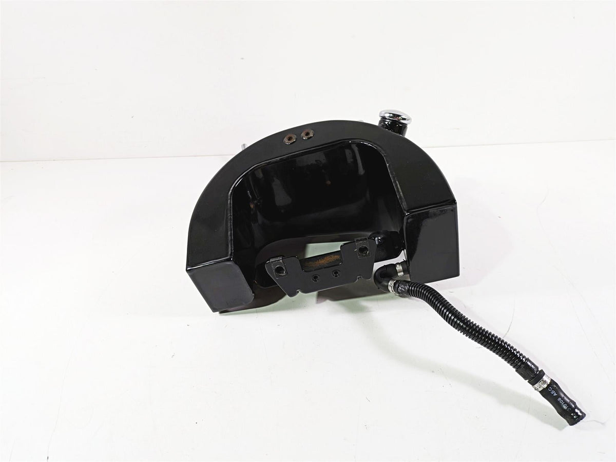 2008 Harley FLSTSB Cross Bones Oil Tank Reservoir & Lines - No Leaks 62492-00B {{ shop.shopifyCountryName }} - Mototech271