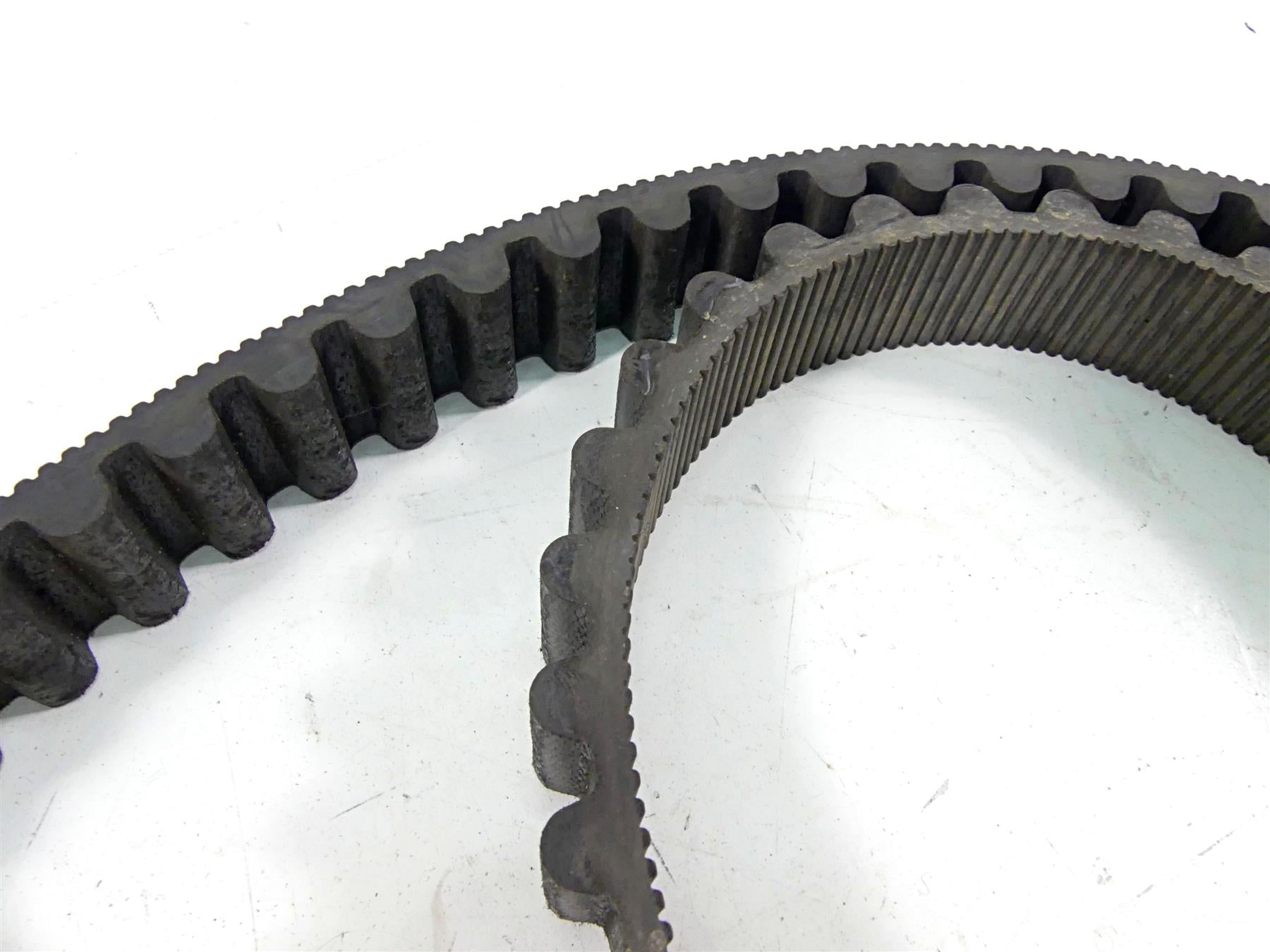 2007 Harley Touring FLHRC Road King Rear Main Drive Belt 137T 1" 40024-07 {{ shop.shopifyCountryName }} - Mototech271