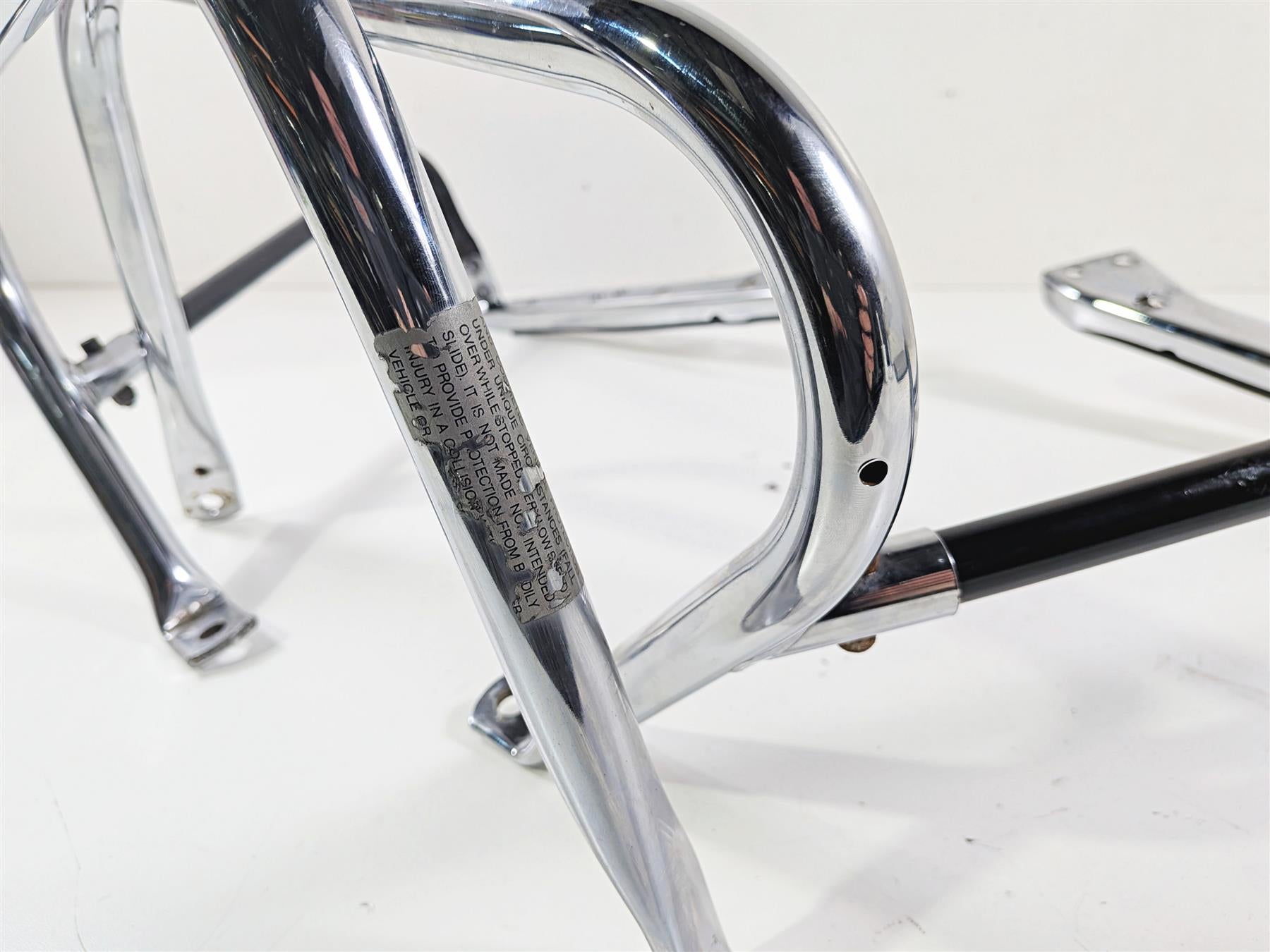 2000 Harley Touring FLHRCI Road King Saddlebag Guard Rail Set 49187-97 49176-97 {{ shop.shopifyCountryName }} - Mototech271