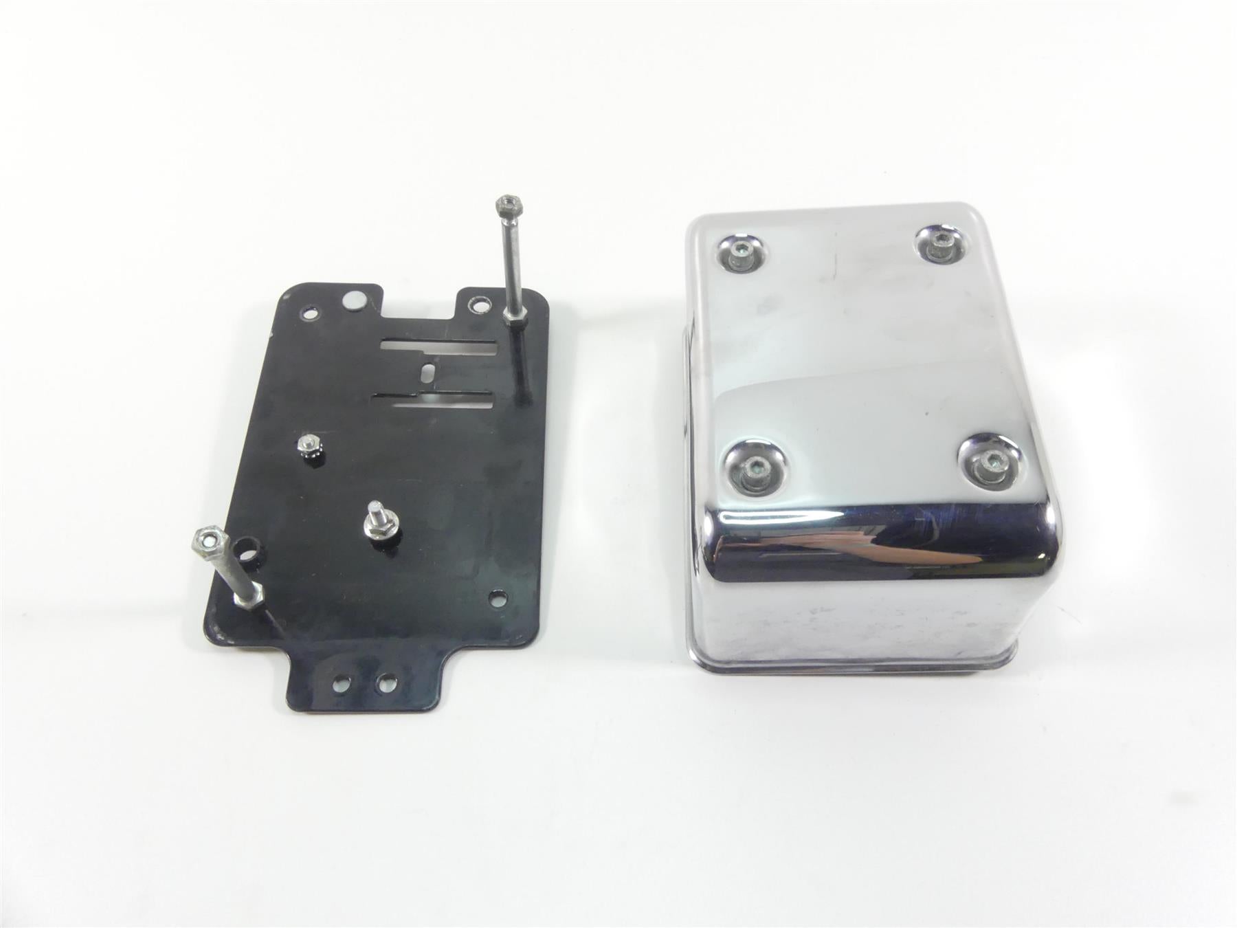1999 Harley Dyna FXDL Low Rider Electrical Box Panel & Chrome Cover 66333-99 {{ shop.shopifyCountryName }} - Mototech271