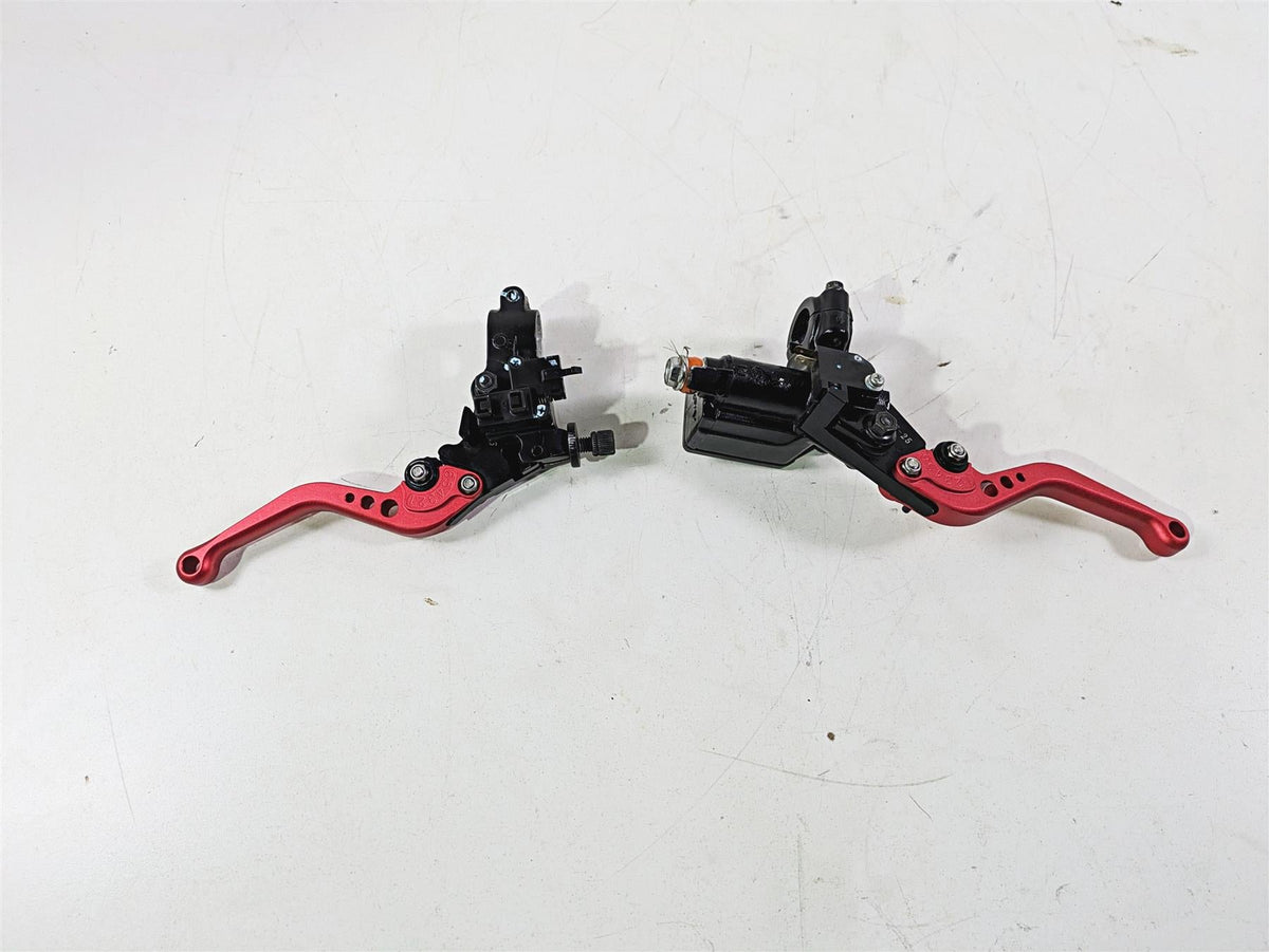 2021 Kawasaki Z125 Pro Front Brake Master Cylinder & Clutch Perch 43015-0680 {{ shop.shopifyCountryName }} - Mototech271
