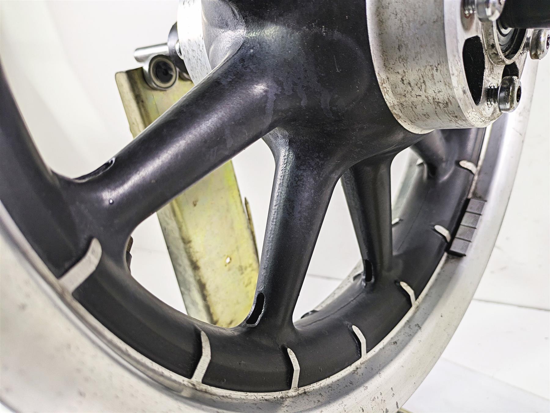 2003 Harley Touring FLHTCUI E-Glide 100th Straight 16x3 Front Wheel 43493-00 {{ shop.shopifyCountryName }} - Mototech271