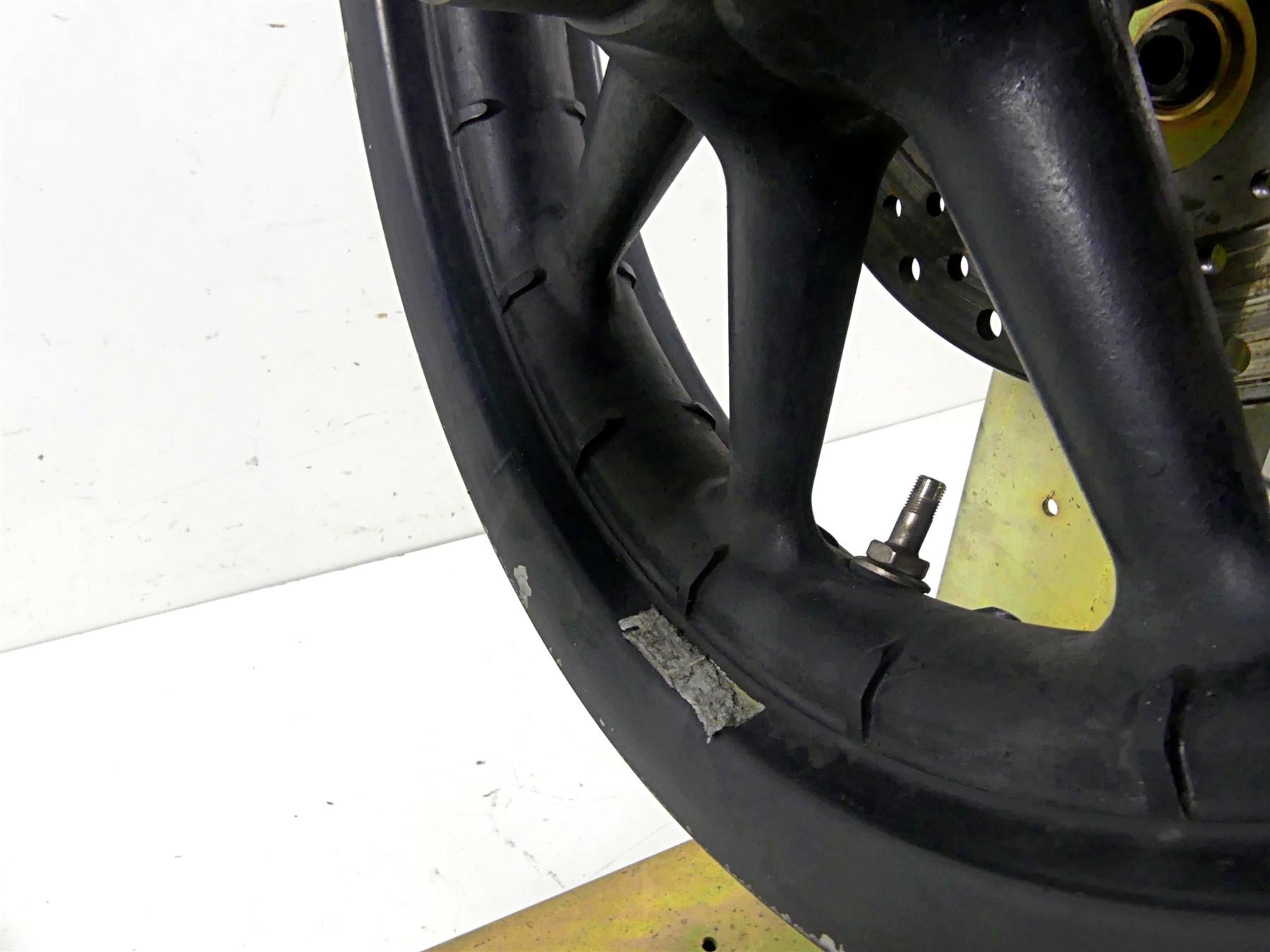 2002 Harley Touring FLHTC Electra Glide Rear Wheel Rim 16x3 9 Spoke 43402-00B {{ shop.shopifyCountryName }} - Mototech271