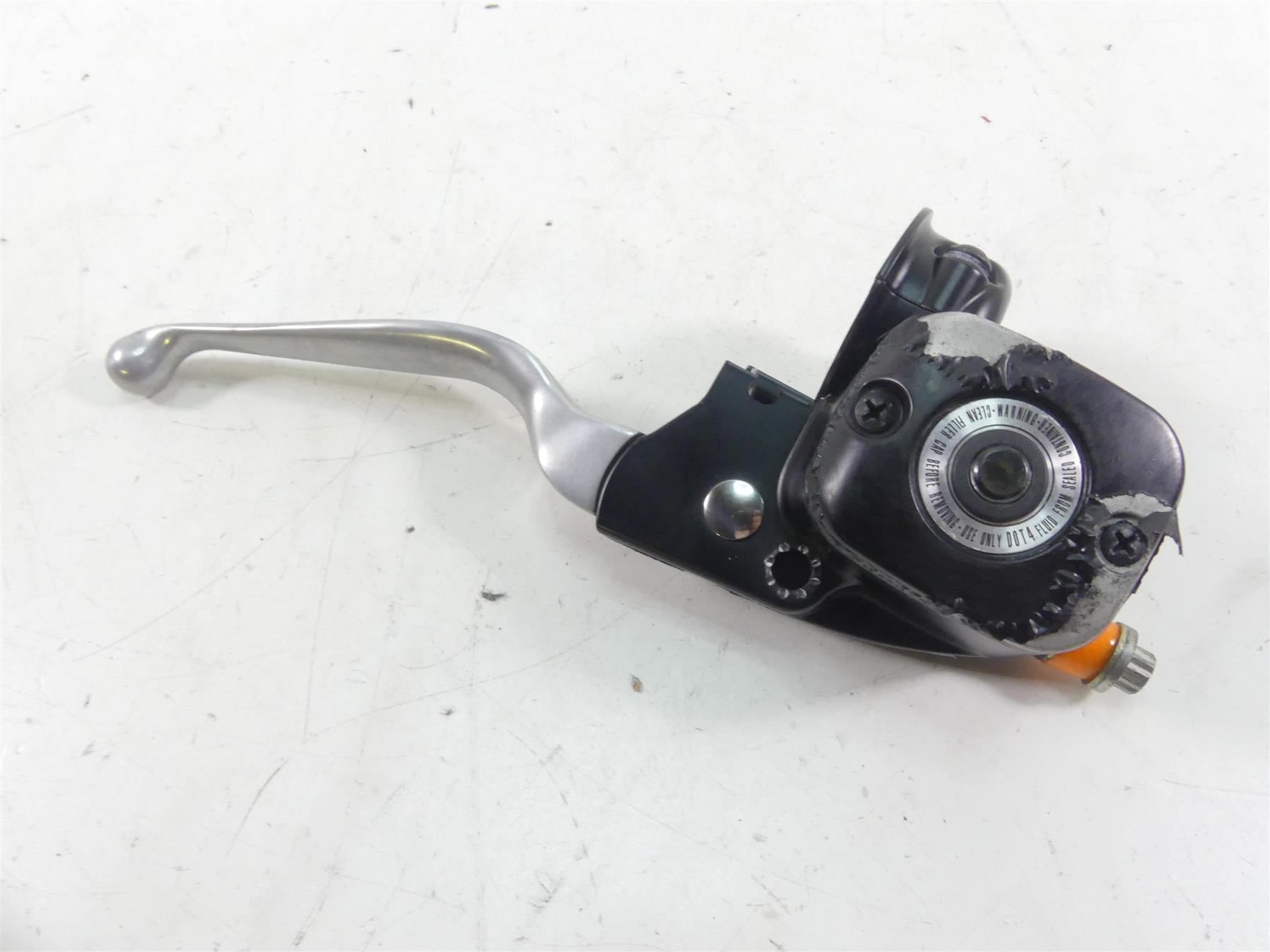 2009 Harley FXDF Dyna Fat Bob Front Brake Master Cylinder 11/16 45170-08F {{ shop.shopifyCountryName }} - Mototech271