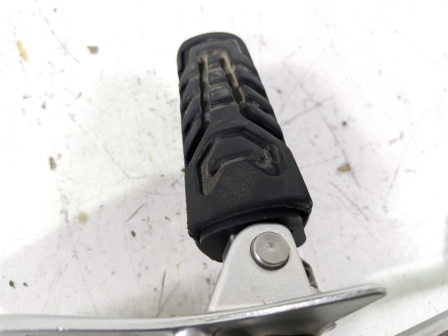 2022 BMW R1250 RT K052 Left Front Footpeg Foot Peg & Shifter Set 46718560382 {{ shop.shopifyCountryName }} - Mototech271