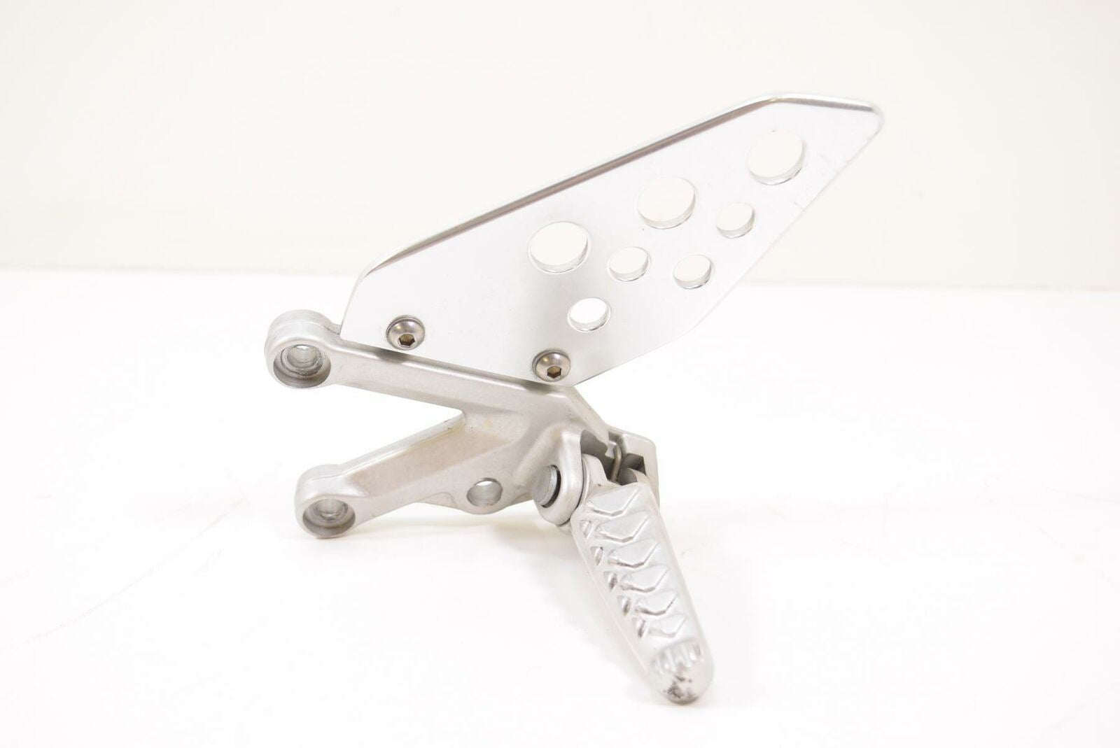 2008 Aprilia RSV2 RSV1000 R Front Left Rider Footpeg Set AP8154069 {{ shop.shopifyCountryName }} - Mototech271