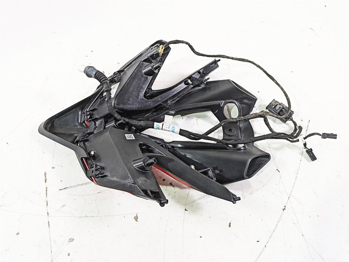 2015 Ducati Panigale 1299 S Taillight Tail Light & Cover 52510445C {{ shop.shopifyCountryName }} - Mototech271