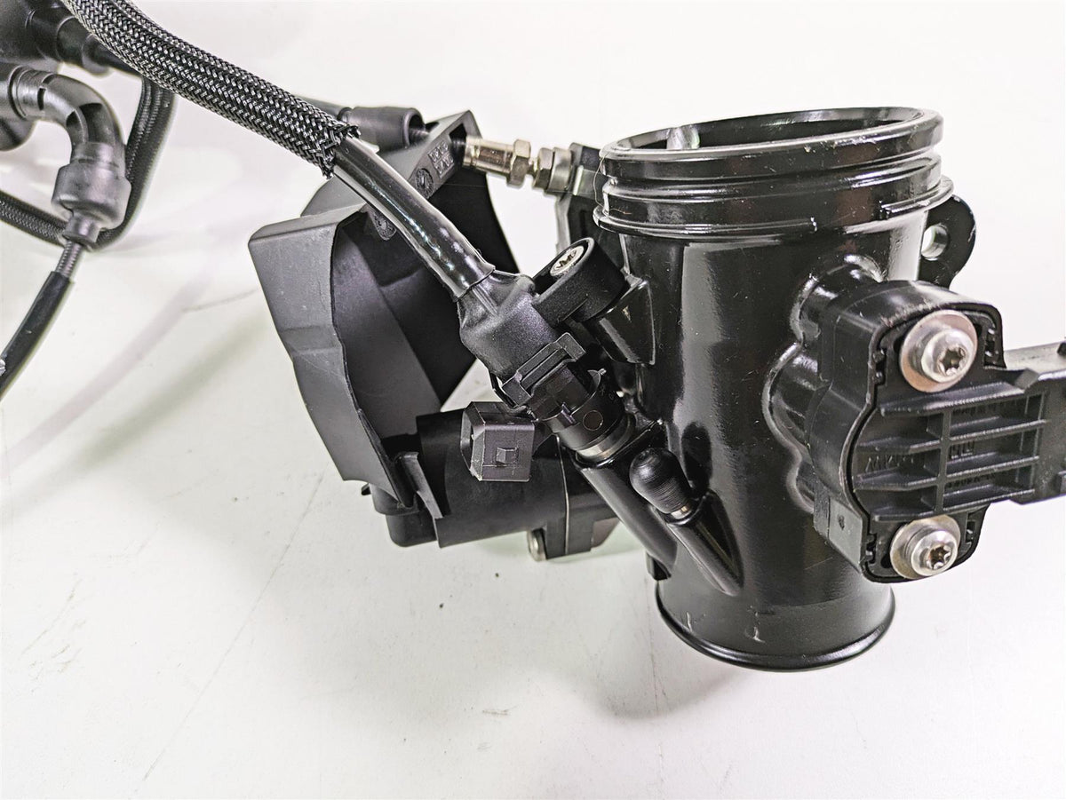 2014 BMW R nine T R9T K21 Throttle Body & Junction Set 13547705239 13547705240 {{ shop.shopifyCountryName }} - Mototech271