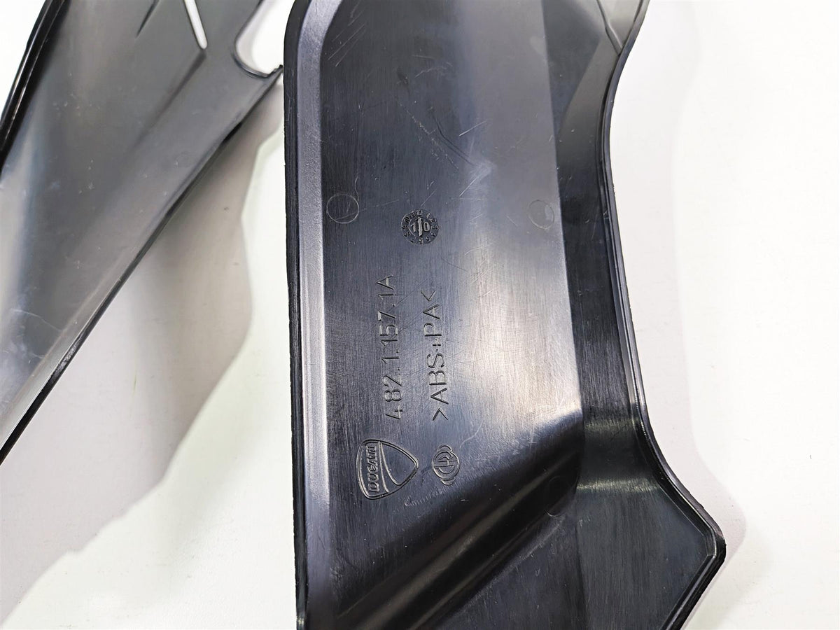 2011 Ducati Streetfighter 1098 S Under Seat Side Cover Set 48211562A 48211572A {{ shop.shopifyCountryName }} - Mototech271