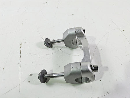 2019 Triumph Speed Triple RS 1050 Handlebar Holder Riser Set T2042064 T2041599 {{ shop.shopifyCountryName }} - Mototech271