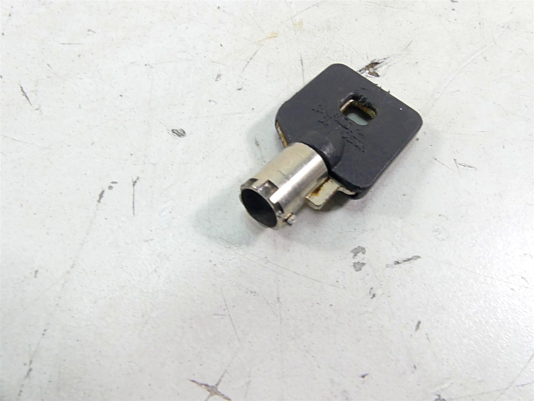 2015 Harley Touring FLHXS Street Glide Ignition Switch Key Lock Set 71400016B {{ shop.shopifyCountryName }} - Mototech271