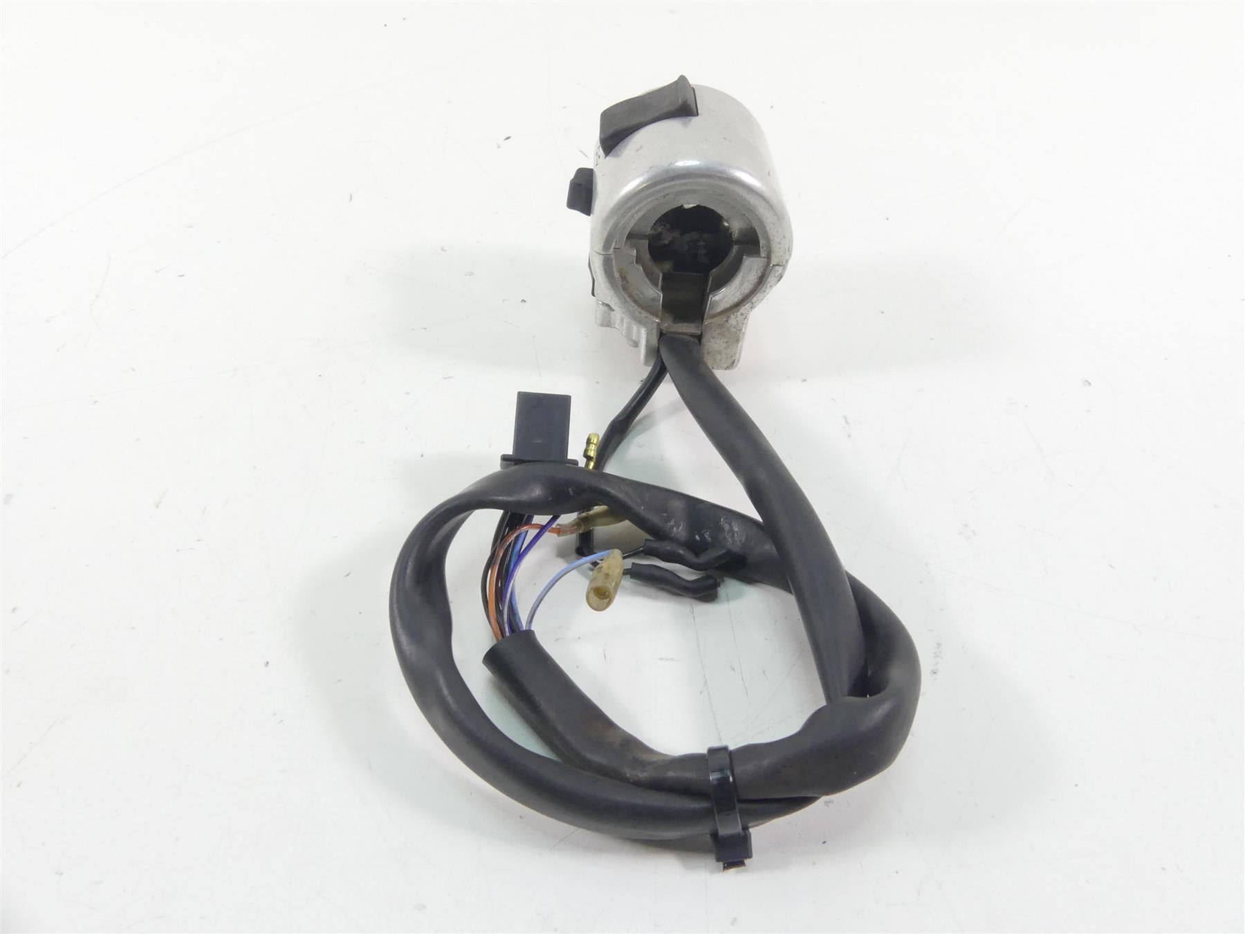 2003 Honda VT750 DC Shadow Spirit Left Hand Blinker Control Switch 35020-MCR-A00 {{ shop.shopifyCountryName }} - Mototech271