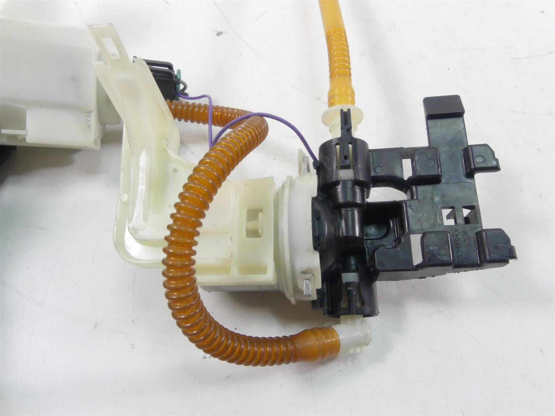 2015 Harley FXDL Dyna Low Rider Fuel Gas Petrol Pump & Sending Unit 75246-04A {{ shop.shopifyCountryName }} - Mototech271