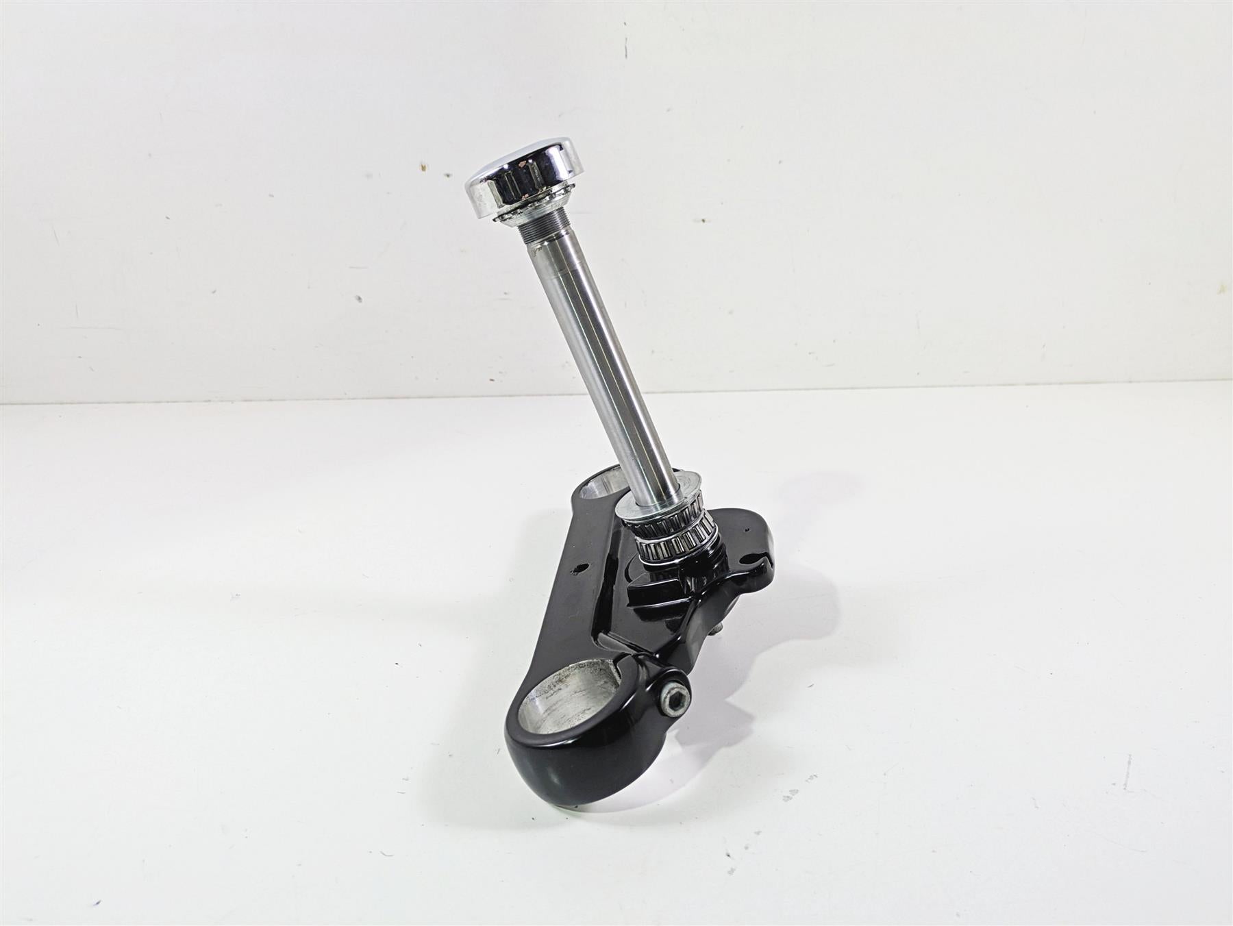 2014 Harley FXDF Dyna Fat Bob Lower Triple Tree Steering Clamp - Nice 48659-09 {{ shop.shopifyCountryName }} - Mototech271
