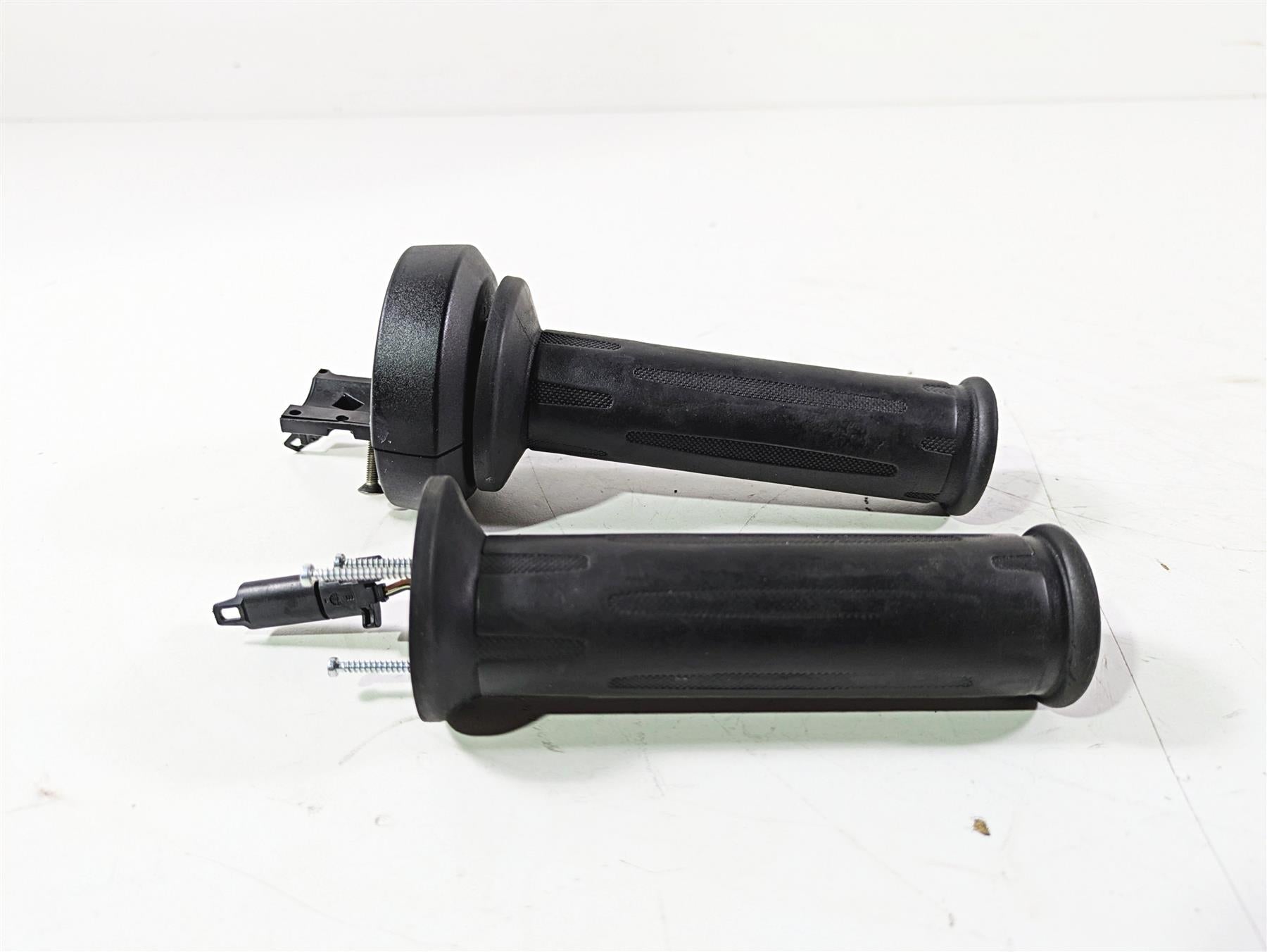 2019 BMW S1000XR K49 Heated Left Right Hand Grip -Cruise 61318552124 61318554007 {{ shop.shopifyCountryName }} - Mototech271