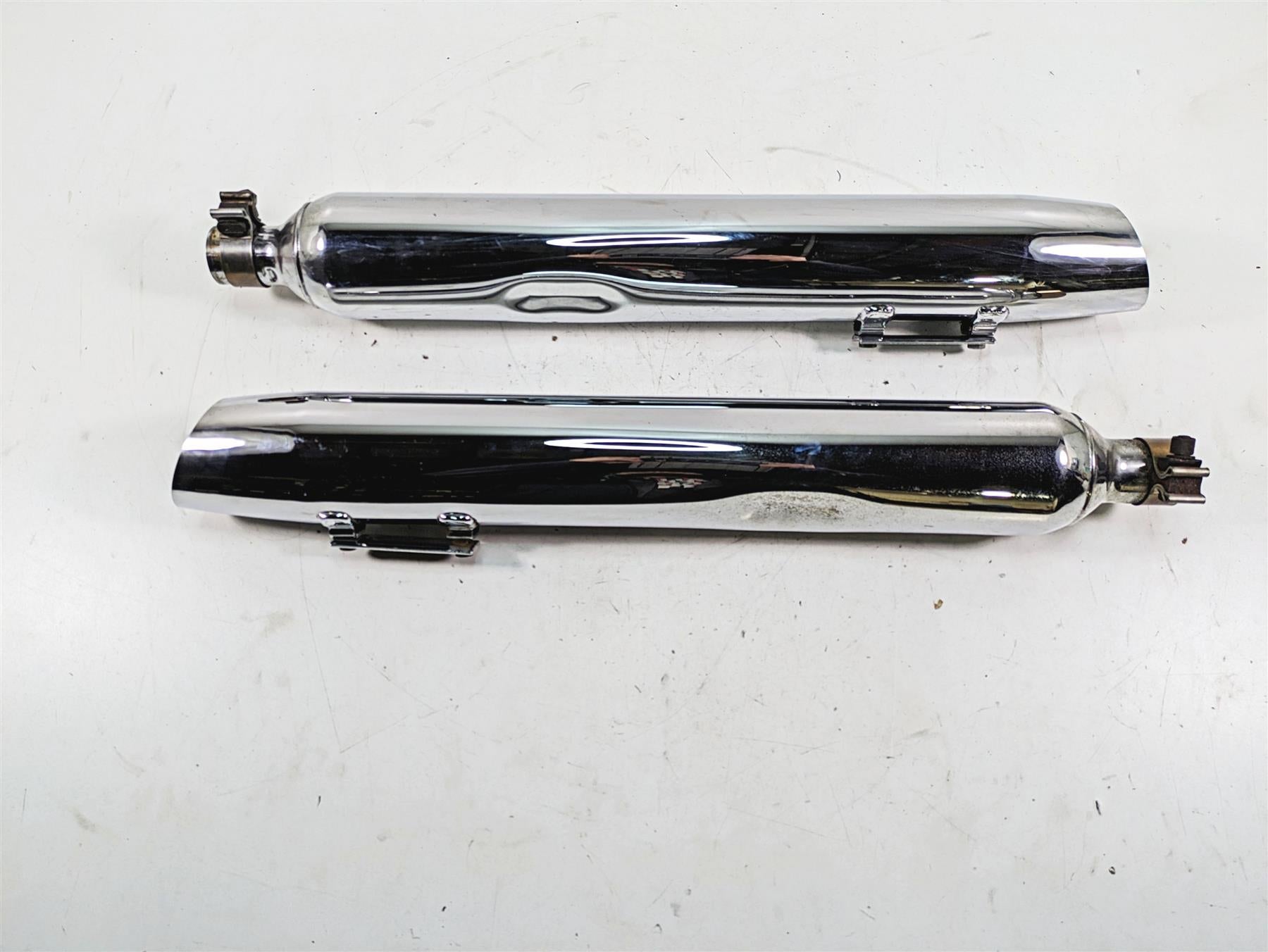 2009 Harley Touring FLHTCU Electra Glide Oem Exhaust Pipe Muffler Set 64900016A {{ shop.shopifyCountryName }} - Mototech271