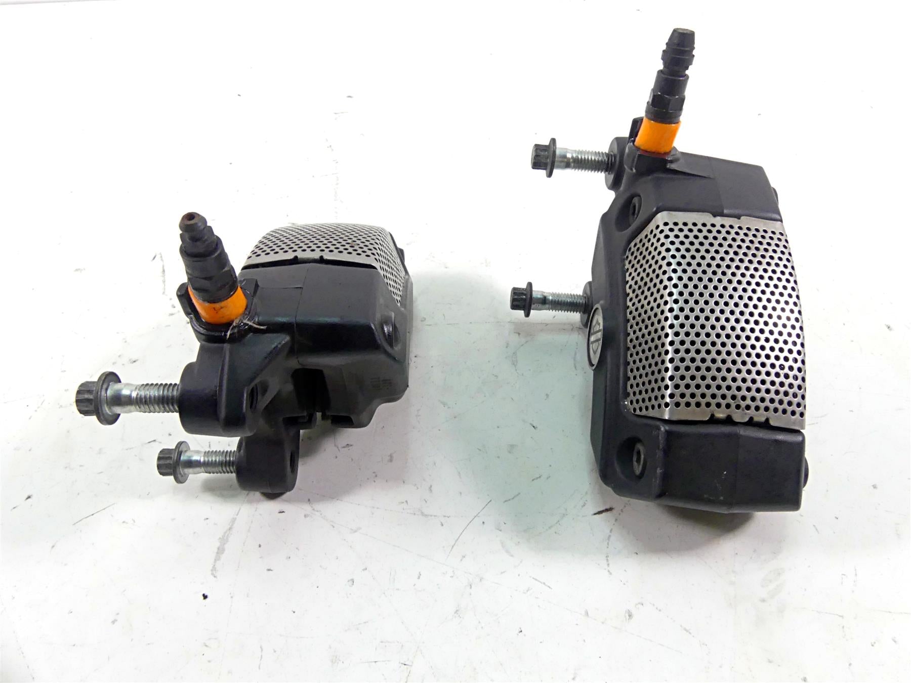 2010 Harley Touring FLHRC Road King Front Brake Caliper Set 43027-08 44023-08 {{ shop.shopifyCountryName }} - Mototech271