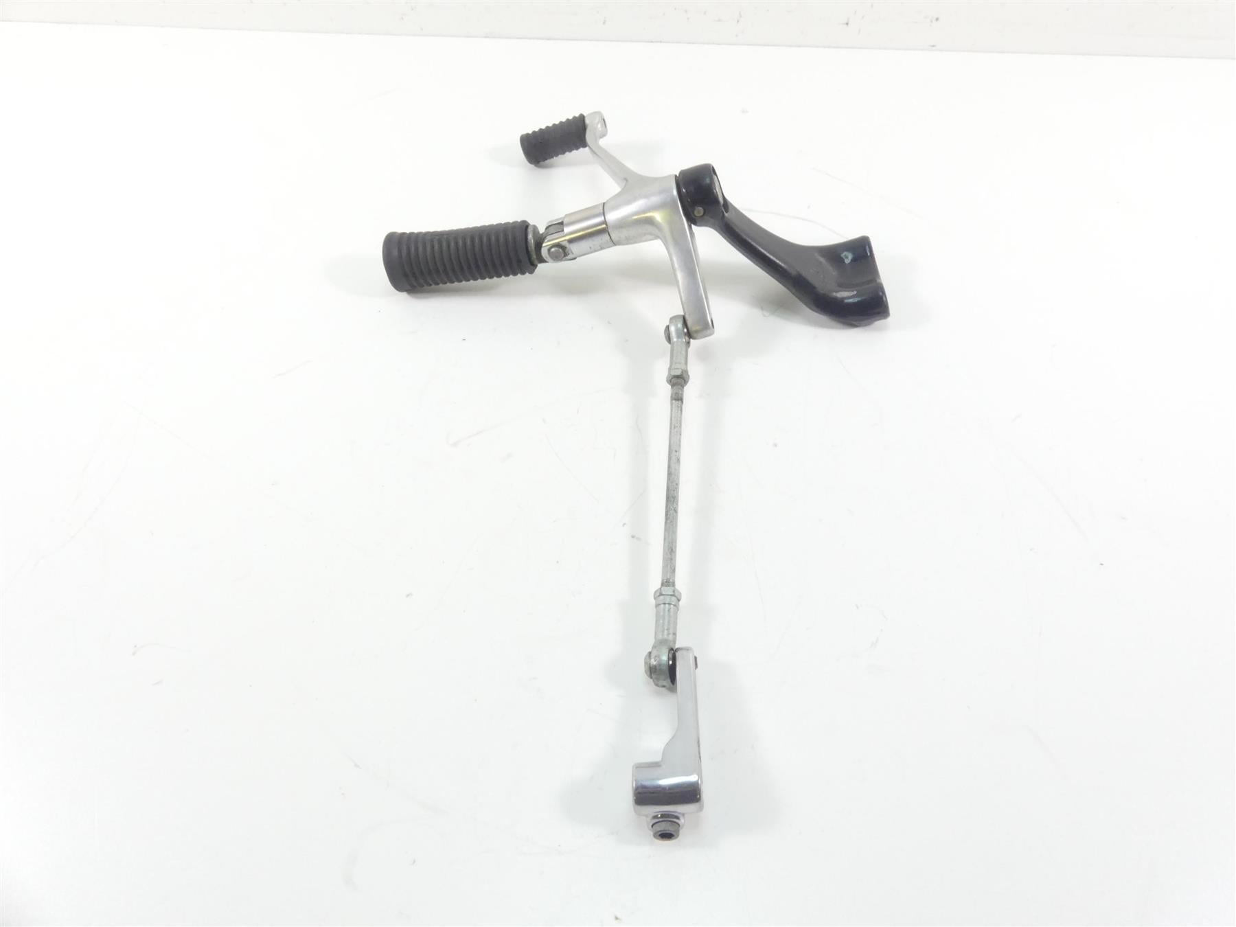 2006 Harley Sportster XL1200 Custom Front Left Foot Peg & Shifter FW 42651-04 {{ shop.shopifyCountryName }} - Mototech271