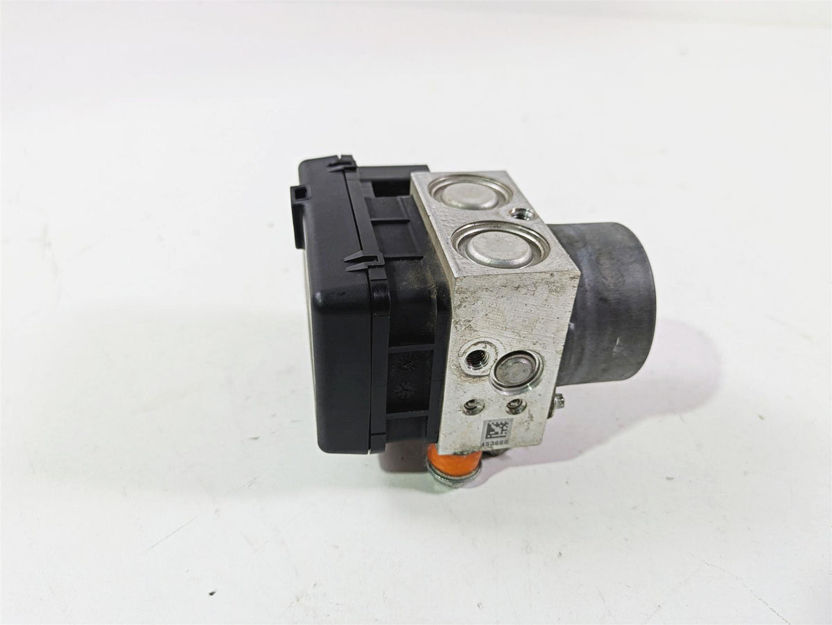 2016 Harley FXDWG Dyna Wide Glide Abs Brake Pump Module 48341-12 48340-12 {{ shop.shopifyCountryName }} - Mototech271