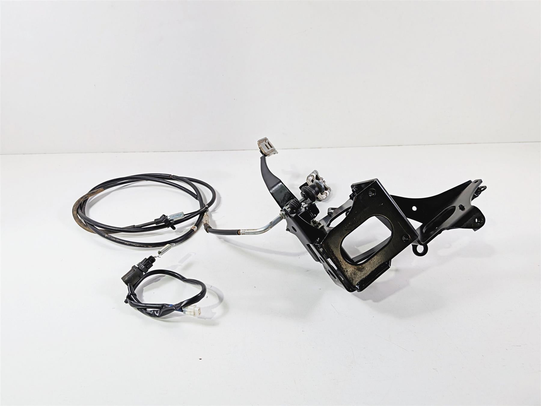 2021 Yamaha YXZ1000R EPS SS SE Foot Pedal Set & Cables B57-F2548-01-00 {{ shop.shopifyCountryName }} - Mototech271